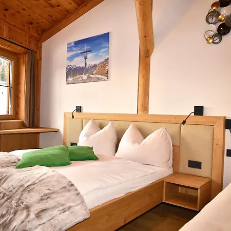 Apartment Bockspitze Deluxe Appartements Hinterweisspriach